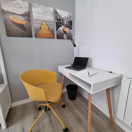 Qehome - Confort, Parking Y Cargador Ev En El Centro De * Manresa