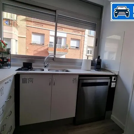 Qehome Confort Y Parquing En El Centro De * Manresa