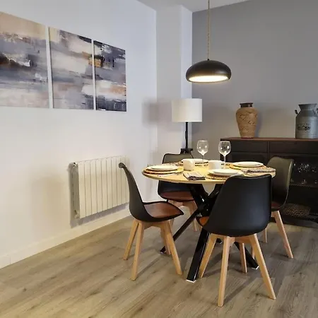 Qehome Confort Y Parquing En El Centro De Apartment Manresa