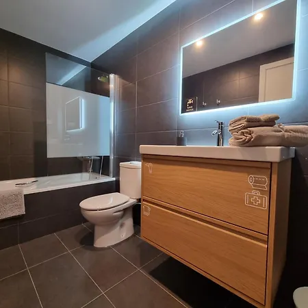 Qehome Confort Y Parquing En El Centro De * Manresa